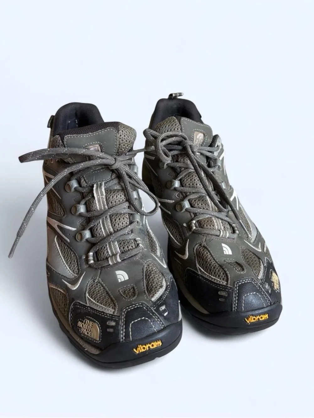 2000s The North Face Men's Hedgehog Trek Trail Hiking Boots with Vibram